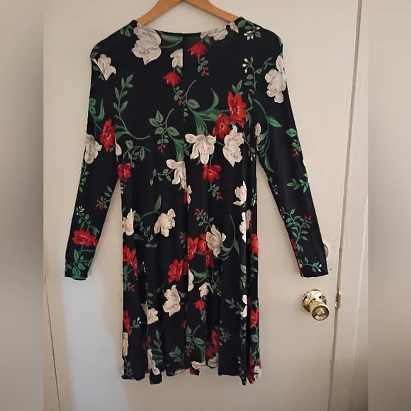 Old Navy Black Floral Dress - Picture 2 of 5